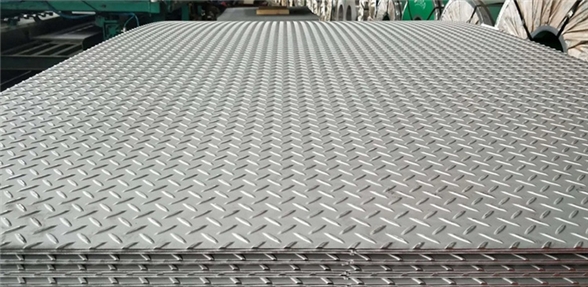 河南客戶(hù)購(gòu)買(mǎi)花紋板